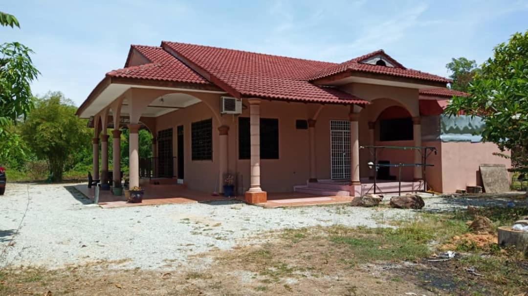 Homestay Zahra Sri Bayu Cherang Ruku Ngoại thất bức ảnh