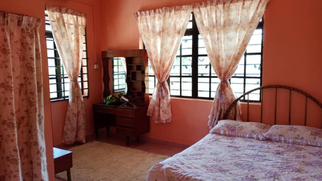 Homestay Zahra Sri Bayu Cherang Ruku Ngoại thất bức ảnh