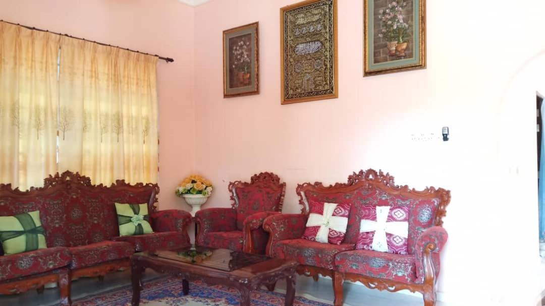 Homestay Zahra Sri Bayu Cherang Ruku Ngoại thất bức ảnh